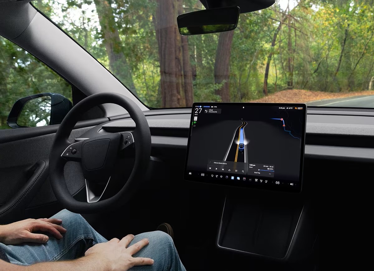 Tesla Model Y - View 2